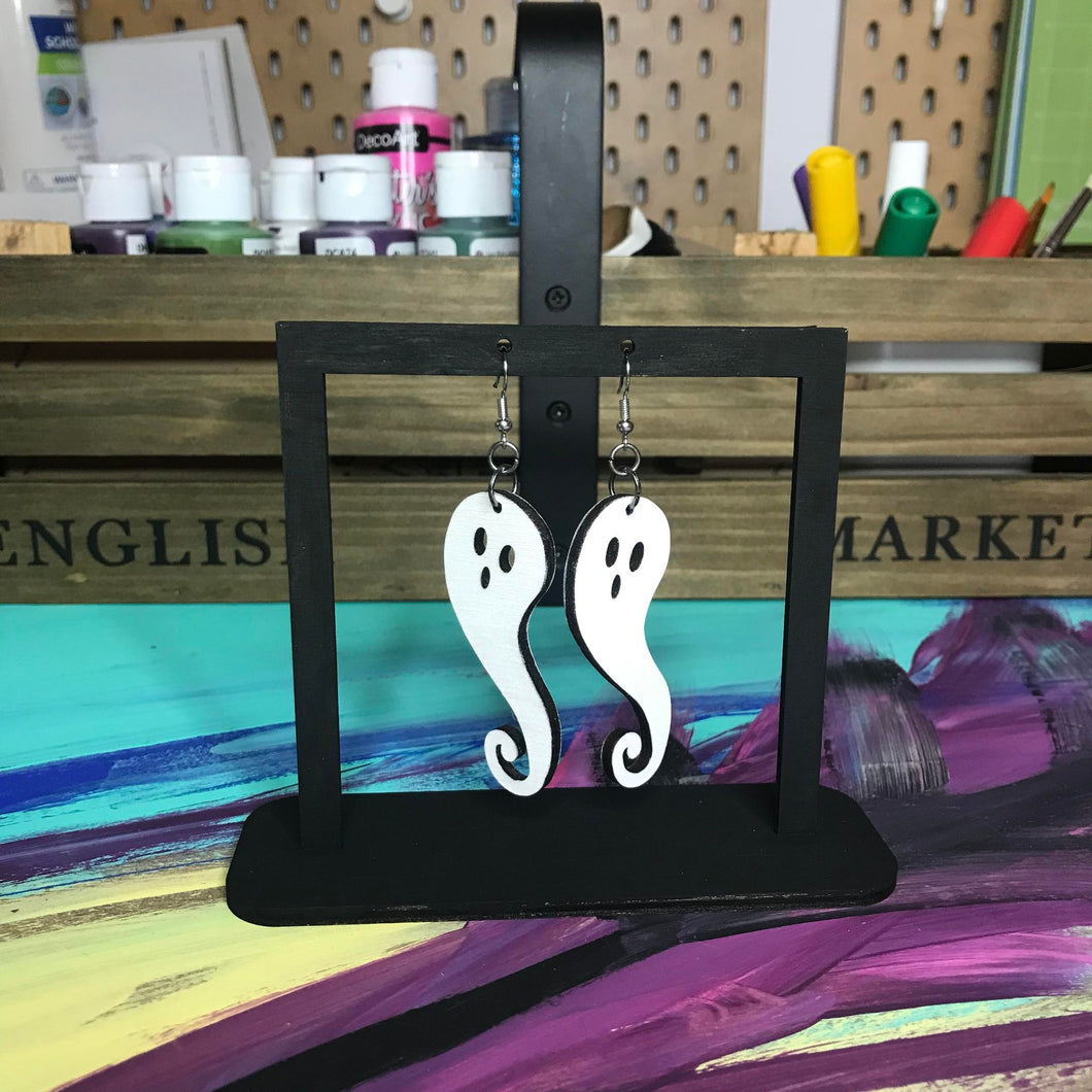 Boucle d’oreille fantômes